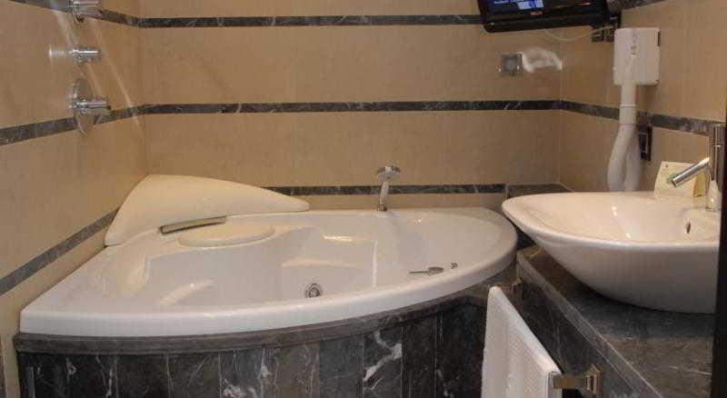 Hotel Excelsior Λα Μανταλένα Εξωτερικό φωτογραφία