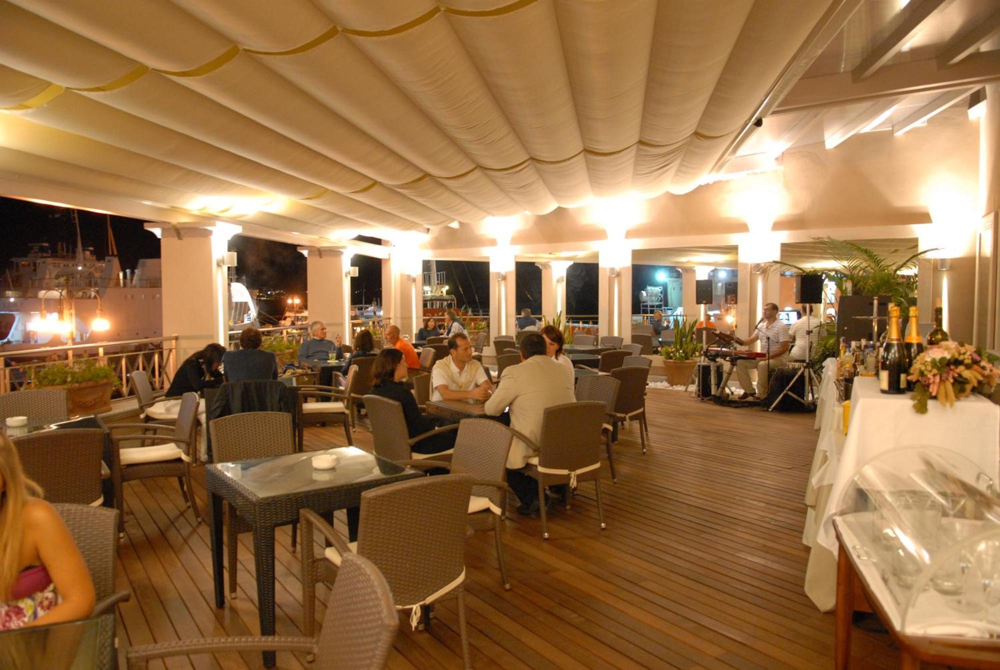 Hotel Excelsior Λα Μανταλένα Εξωτερικό φωτογραφία