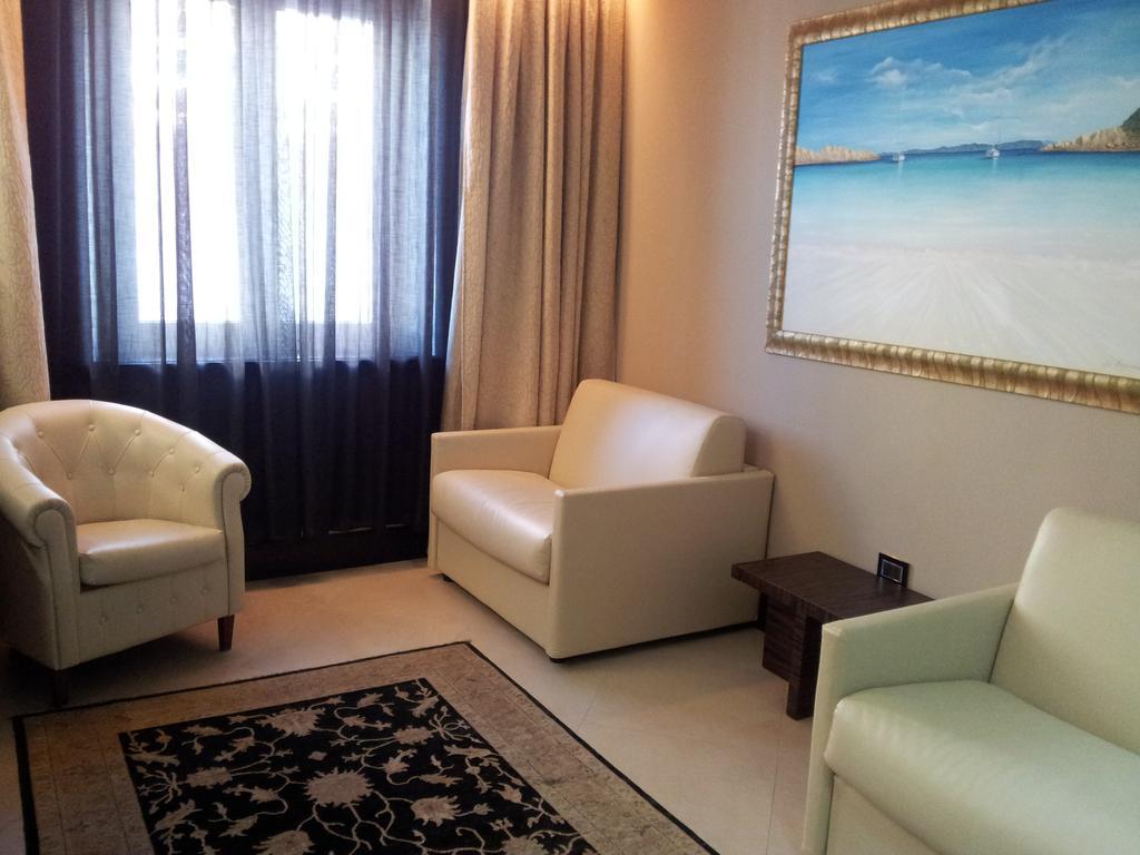Hotel Excelsior Λα Μανταλένα Εξωτερικό φωτογραφία