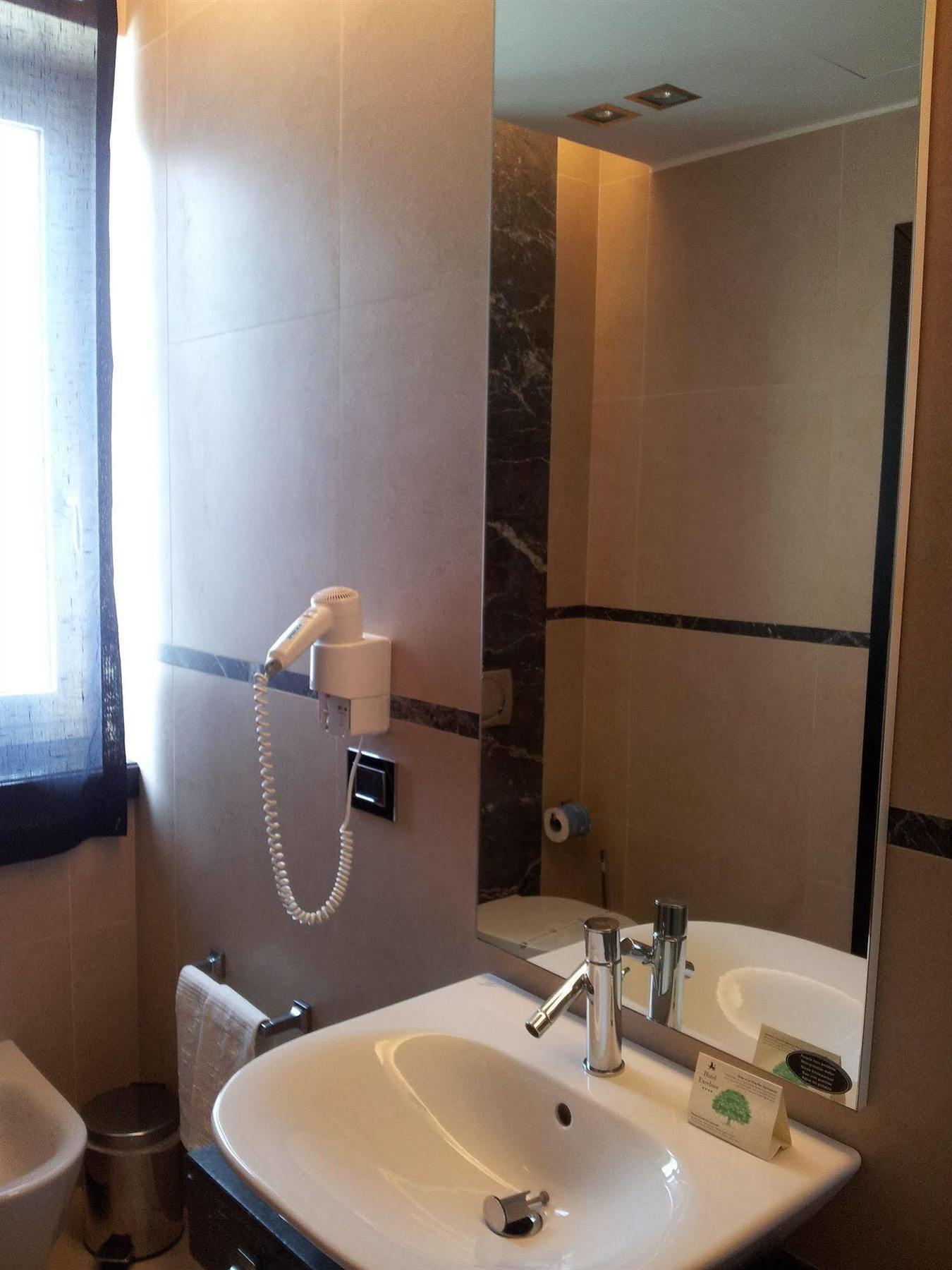 Hotel Excelsior Λα Μανταλένα Εξωτερικό φωτογραφία