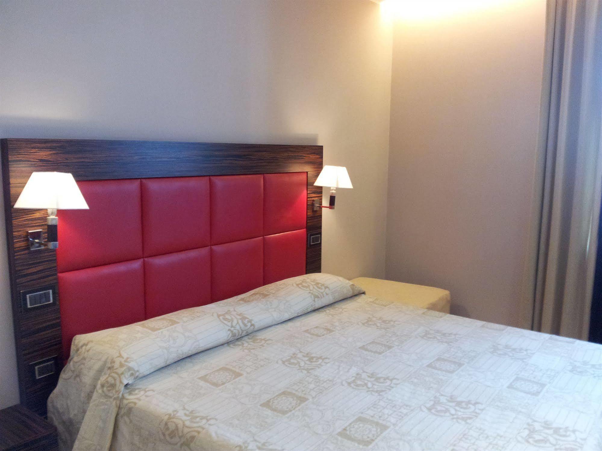 Hotel Excelsior Λα Μανταλένα Εξωτερικό φωτογραφία
