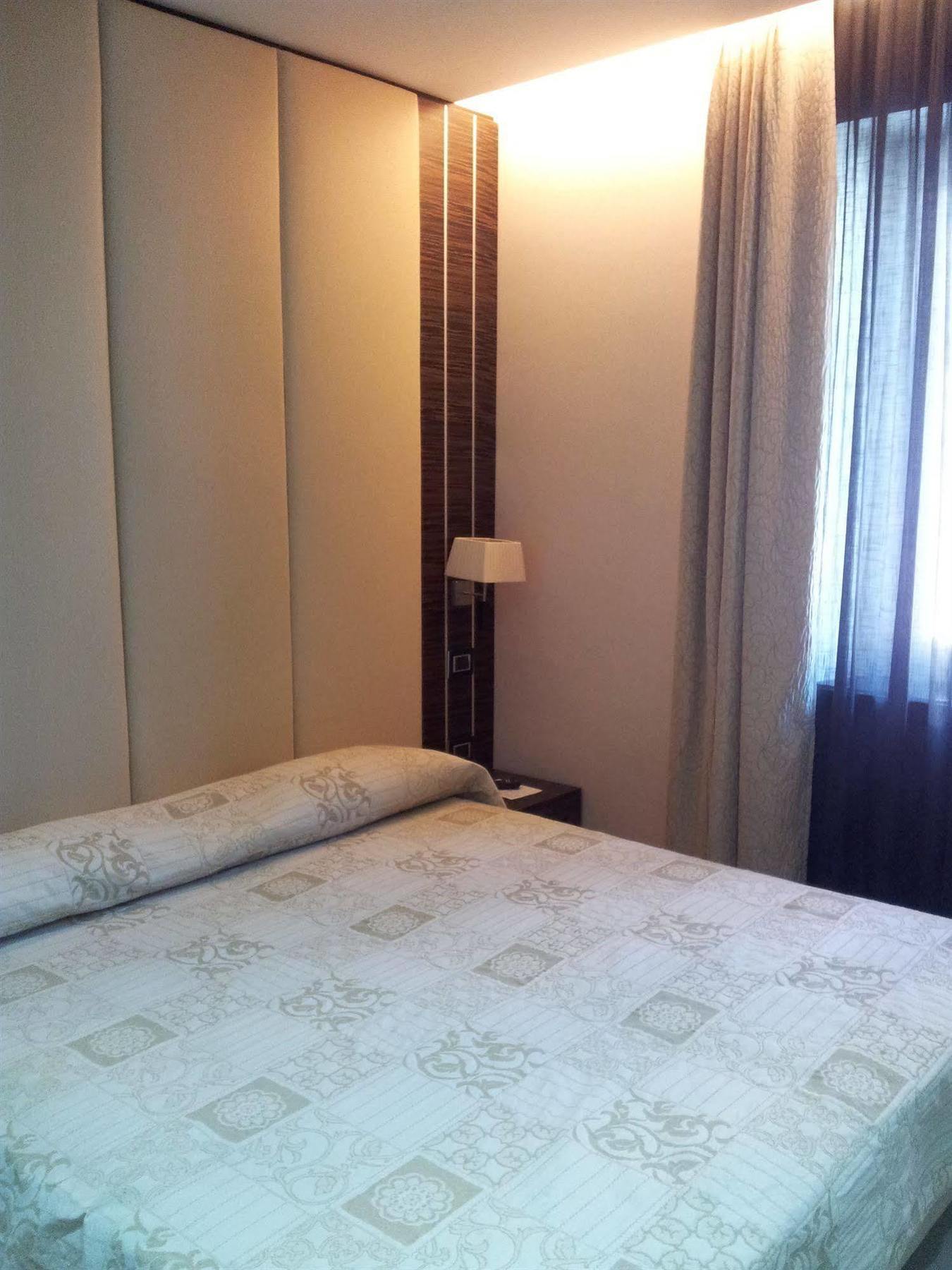 Hotel Excelsior Λα Μανταλένα Εξωτερικό φωτογραφία
