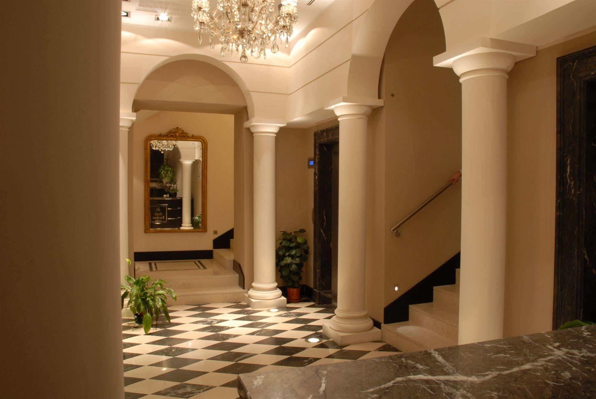 Hotel Excelsior Λα Μανταλένα Εξωτερικό φωτογραφία